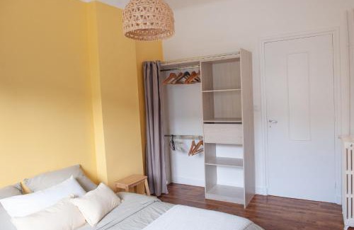 Rive Droite Apartment | Appartement spacieux avec balcon et parking