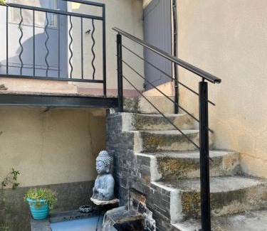 Puyvert Apartment | Appartement st Victor