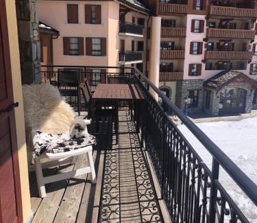 Arc-1950 Apartment | Appartement T3 ARC 1950 skis aux pieds Sauna, Hammam, Jacuzzi