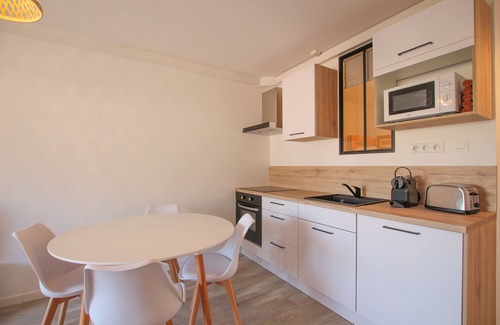 Cavaliere Apartment | Appartement T3 Totalement Rénové Avec Terrasse au Centre Ville de Cavalaire