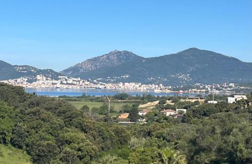 La Celle-sous-Gouzon Apartment | Appartement T2 Porticcio