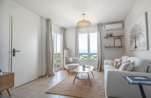Saint-Florent Apartment | Appartement T2, Résidence avec Vue Mer et Piscine