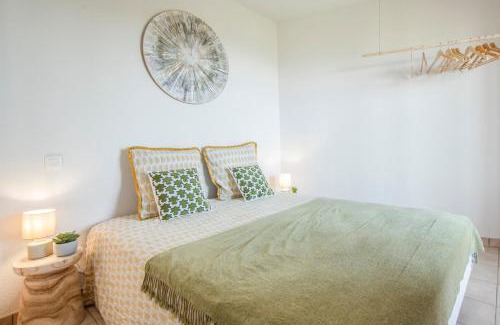 Saint-Florent Apartment | Appartement T2, Résidence avec Vue Mer et Piscine
