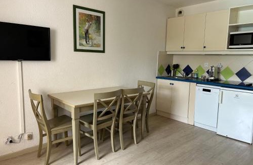 Valescure Apartment | Appartement vue Piscine - clim