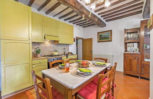 Panicale Apartment | Appartment With Pool And Garden, Panicale, Italy