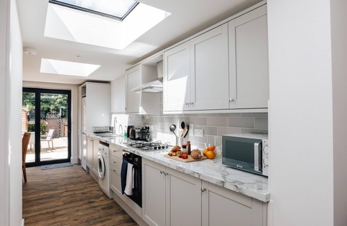 Henley House | Apple Blossom - From 125 Per Night