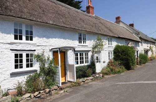 Burton Bradstock House | Apple Tree Cottage