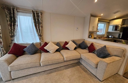 Scalby Cottage | Applegrove 34 - a lodge that sleeps 4 guests in 2 bedrooms