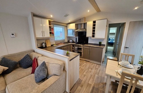 Scalby Cottage | Applegrove 34 - a lodge that sleeps 4 guests in 2 bedrooms