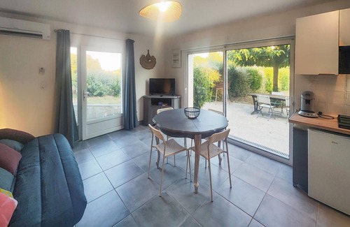 Lieuran-Cabrieres Apartment | APPT AVEC JARDIN PRIVE