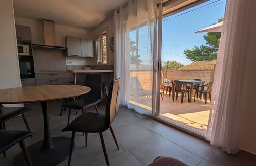La Franqui Apartment | Appt Leucate- La Franqui. 3 rooms, beach at 50 m, Terrace, free Wifi,
