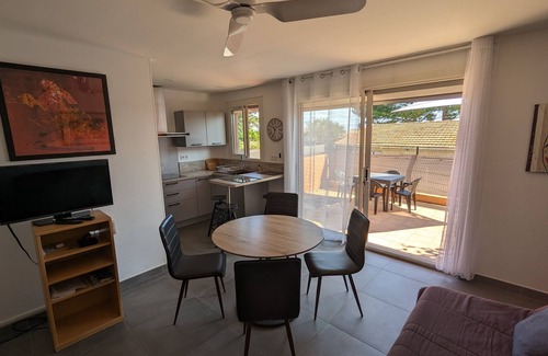 La Franqui Apartment | Appt Leucate- La Franqui. 3 rooms, beach at 50 m, Terrace, free Wifi,
