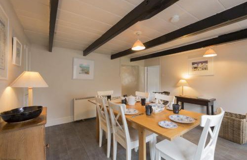 St. Just in Roseland House | April Cottage