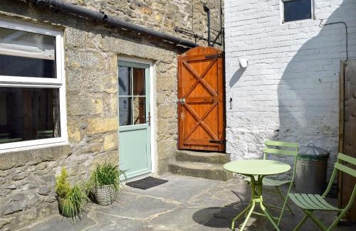 Giggleswick House | April Cottage - Uk2152