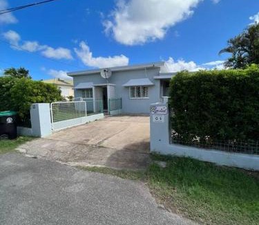 Hastings Apartment | Apt 1 Lynsted - Newly renovated 2 bed 1 bath