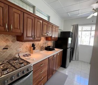Hastings Apartment | Apt 1 Lynsted - Newly renovated 2 bed 1 bath