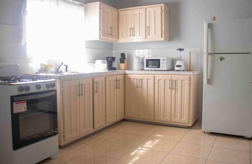 Saint John Parish Apartment | Apt 2 Stylish 2 bed cosy and comfortable