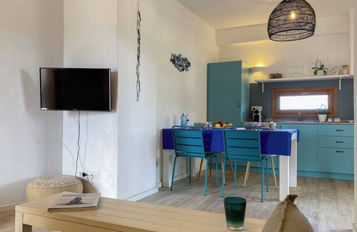 San Pantaleo Apartment | Apt. Azure, central, parking, top for 6