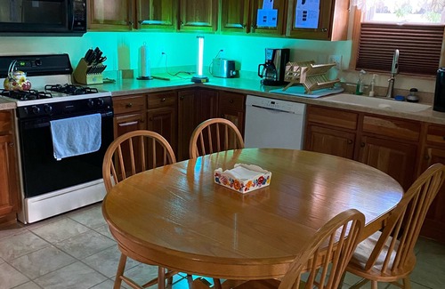 Auburn Apartment | Apt. Clean, comfy, close to downtown
