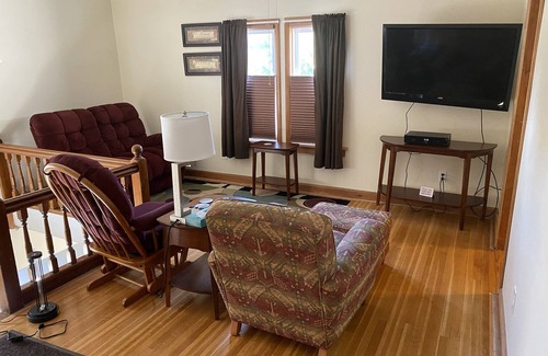 Auburn Apartment | Apt. Clean, comfy, close to downtown