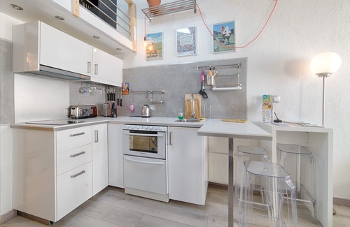 Ecusson Apartment | Apt Cozy Central Eglise Saint-Anne