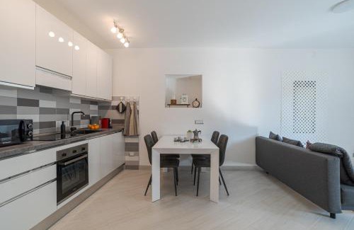 Cernobbio Apartment | Apt in centro storico a due passi dal lago