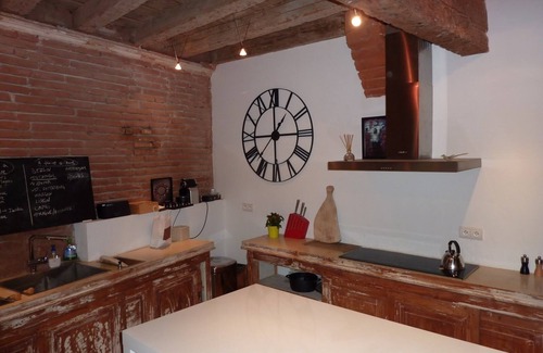 Saint-Etienne Apartment | Apt in France, Dreamy Splendid apt. in the center of Toulouse, best neighborhood