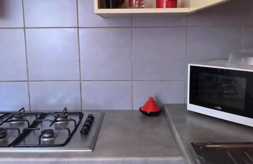 Compreignac Apartment | Apt Indépendant Mauve /terrasse /parking/5 km des Activités du lac de ST Pardoux