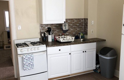 Kensington Apartment | Apt near St. Christopher Hospital &Shriners Children Hospital