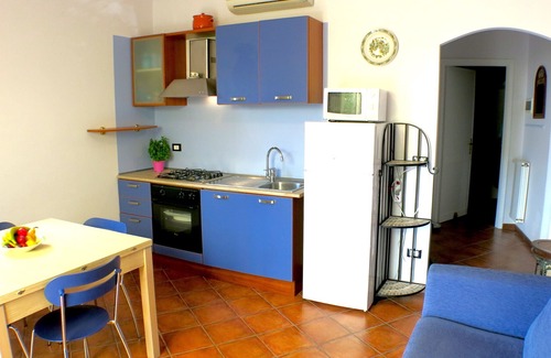 Varigotti Apartment | Apt seaview with garden and private parking.