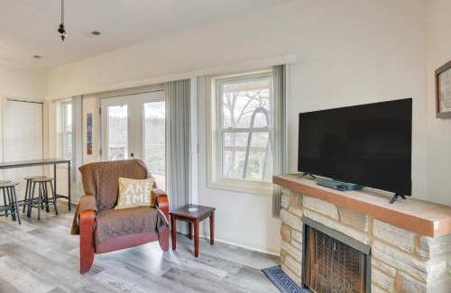 Ingles Apartment | Apt with Lake Views - Day Trip to Virginia Tech!