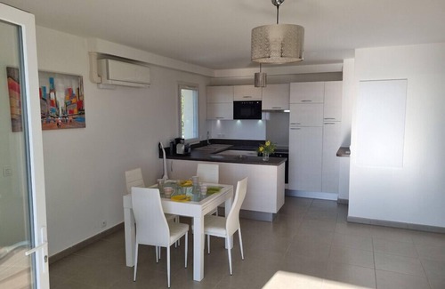 La Nartelle Apartment | Apt With Pool Magnificent Sea View, 80m To Beach