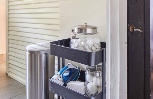 Five Points South Apartment | Apt2 Charles - Amazing Outdoors Dog-friendly