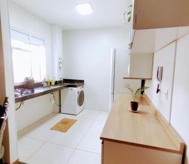 Plano Diretor Sul Apartment | APTO, 2/4, 2 ar-condicionados e bem localizado.