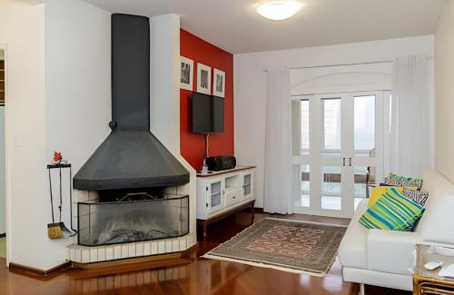 Vila Suica Apartment | Apto amplo e aconchegante com Ar quente/frio