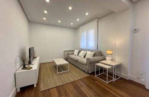 San Sebastian Apartment | Apto reformado a 20 mins de la playa