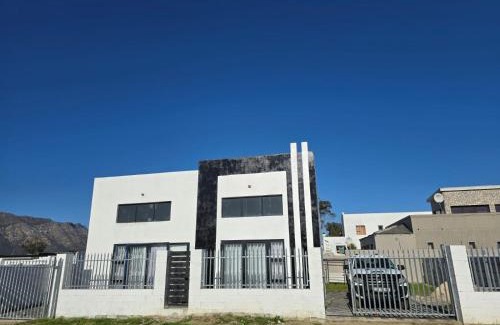 Elgin House | Aqua Breeze