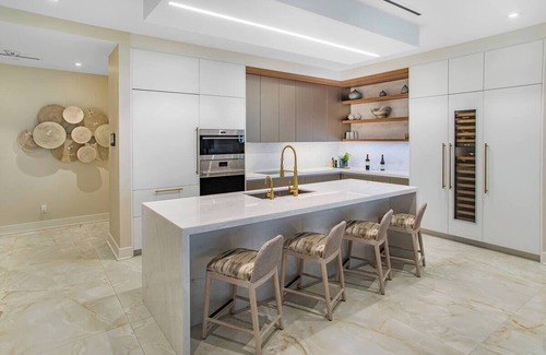 Nassau Apartment | Aqualina 3 bedroom Luxury Beachfront Residence