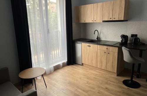 Grodzisk Mazowiecki Apartment | Aquarius Kilińskiego szafir