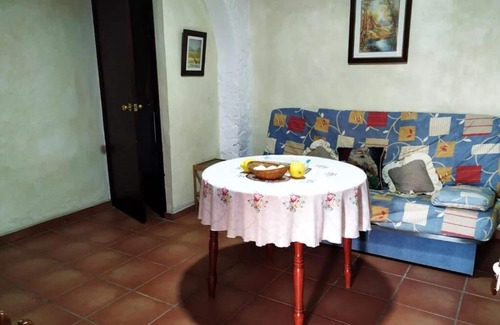El Bosque House | AR Manantial de los Cañitos: Annex apartments w/own entrance, kitchen, bathroom