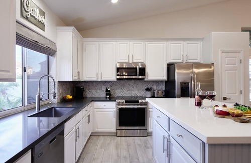 Arabian Crest Cottage | Arabian Nights - Private Pool - Hot Tub - Games!