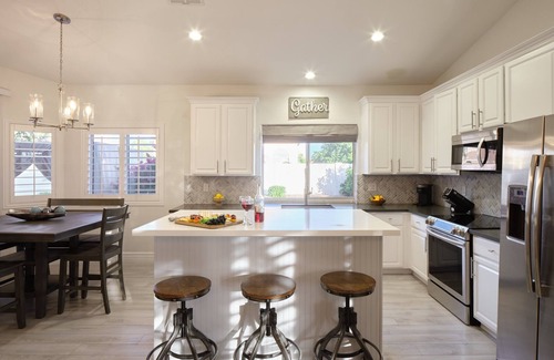 Arabian Crest Cottage | Arabian Nights - Private Pool - Hot Tub - Games!