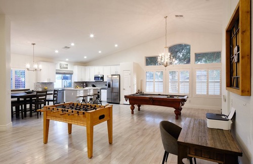 Arabian Crest Cottage | Arabian Nights - Private Pool - Hot Tub - Games!