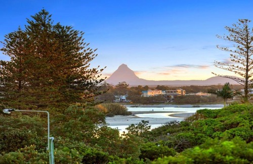 Caloundra House | Araluen Unit 6 Bulcock Beach QLD
