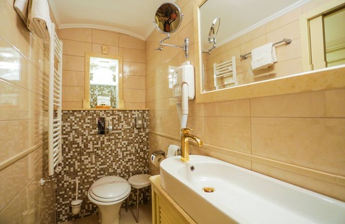 Varazdin Bed & Breakfast | Arbia Dorka Heritage Palace