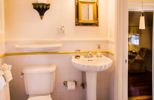 East Marion Bed & Breakfast | Arbor View House Bed and Breakfast