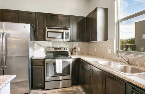 Cary Apartment | Arboretum 1BD 2 - One Bedroom Apartment, Sleeps 2