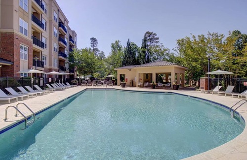 Cary Apartment | Arboretum 1BD 2 - One Bedroom Apartment, Sleeps 2