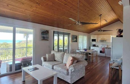 Agnes Water House | Arbour Rest Expansive Ocean Views