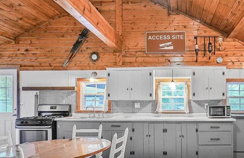 Mayfield Cabin | Arbutus Lake Cottage